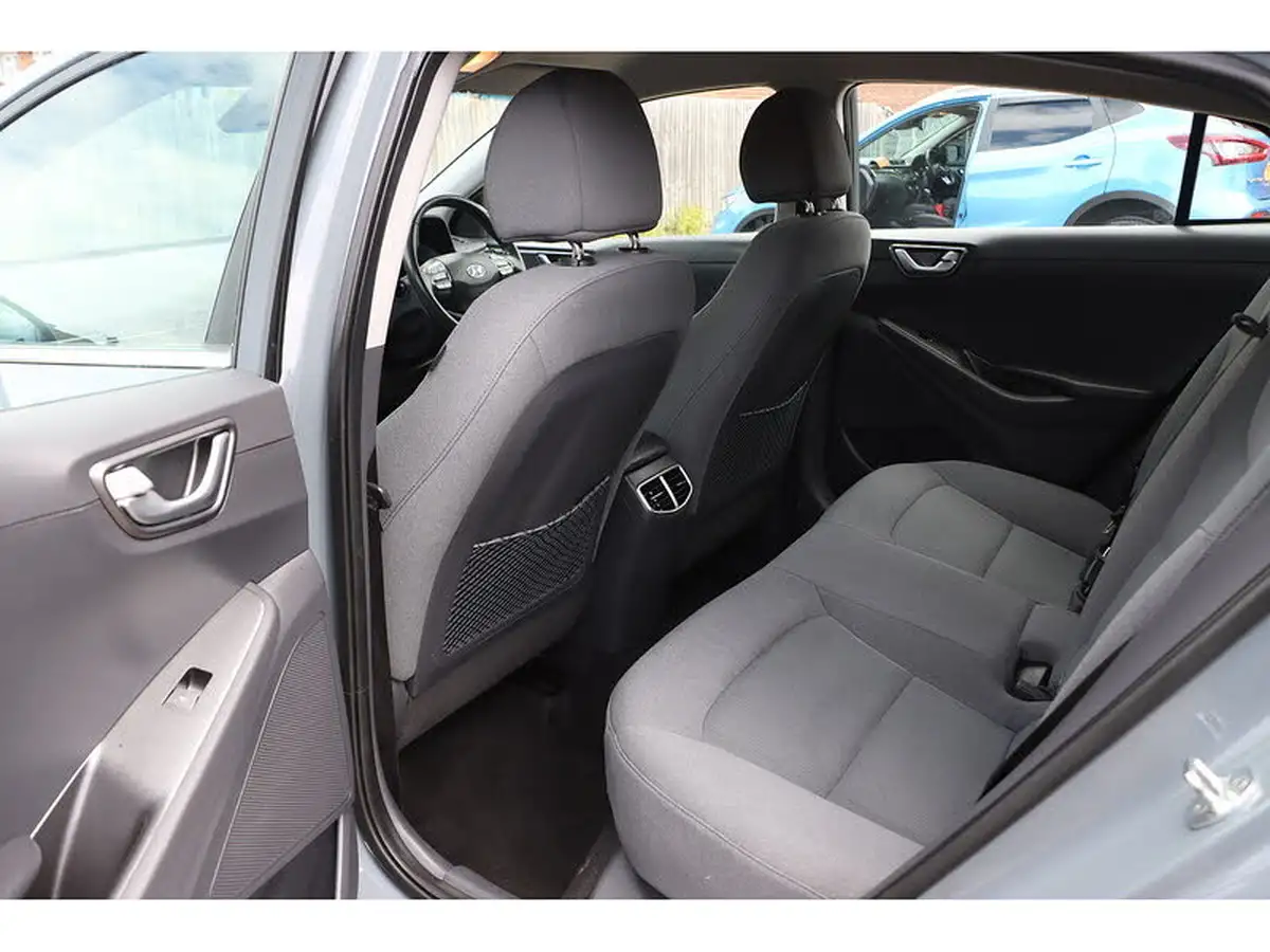 2021-hyundai-ioniq-e-premium-electric-100kw-big-38