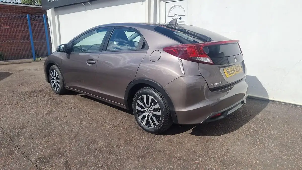 2014-honda-civic-16td-s-hatchback-big-13