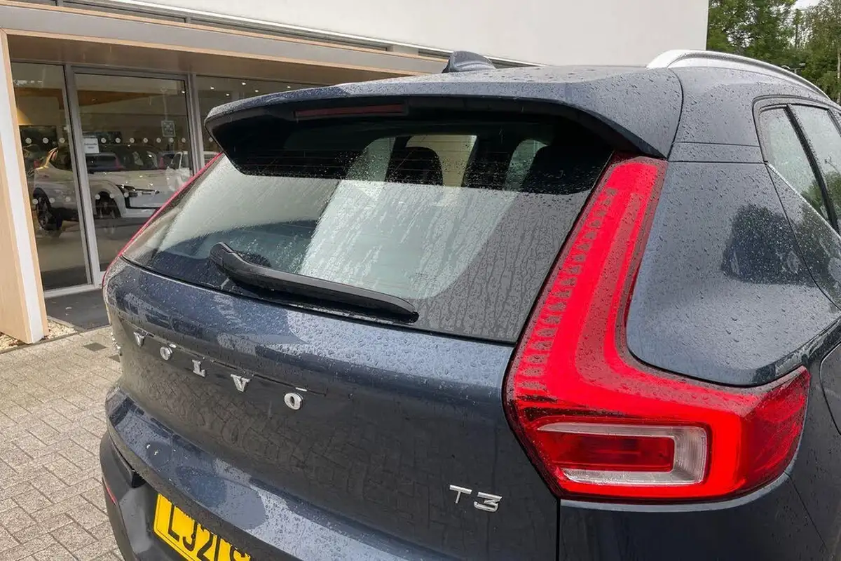 2021-volvo-xc40-15-t3-inscription-161bhp-auto-big-14