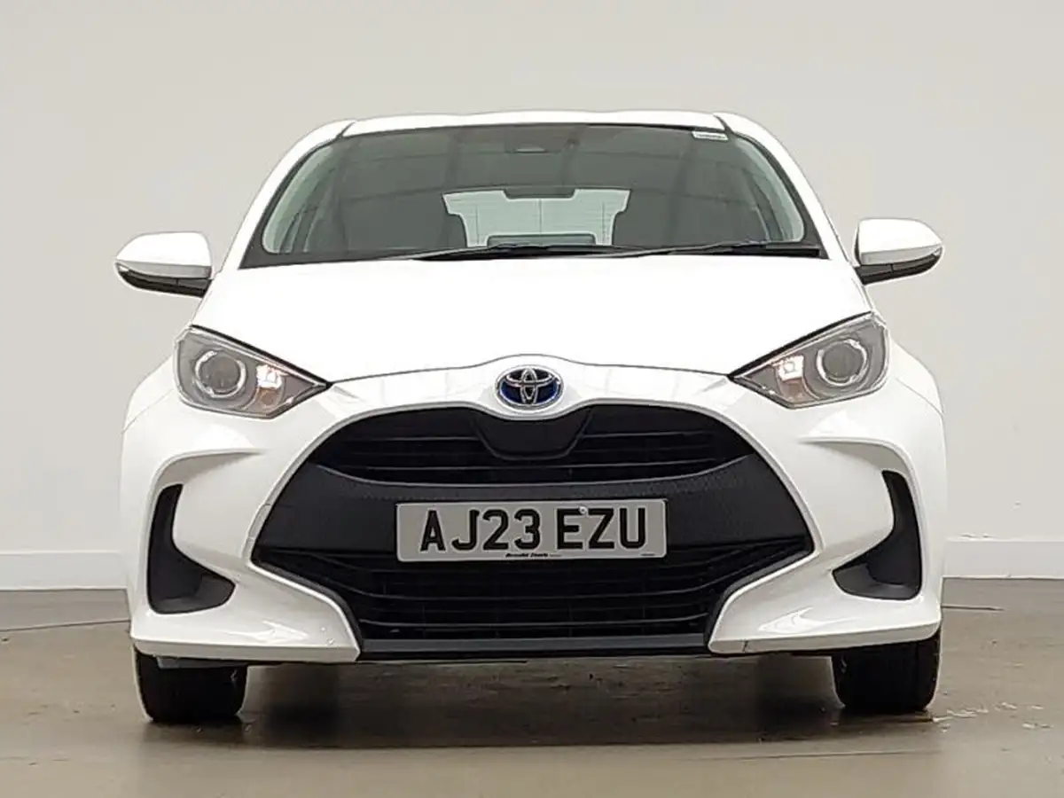 2023-toyota-yaris-15-vvt-i-icon-big-11