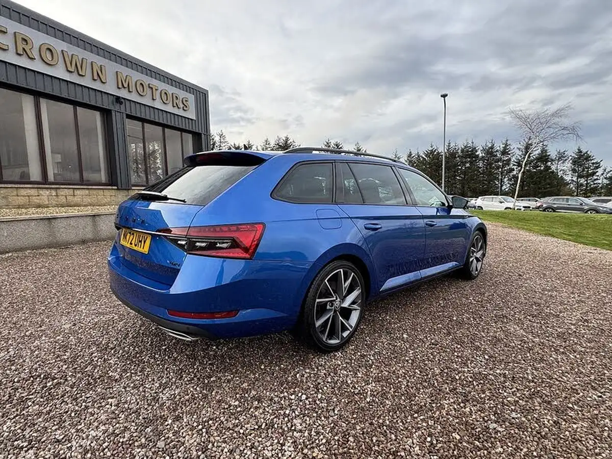 2022-skoda-superb-20-tsi-sportline-plus-280ps-4x4-estate-big-3