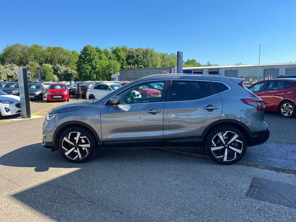 2019-nissan-qashqai-13-dig-t-tekna-160ps-dct-big-5