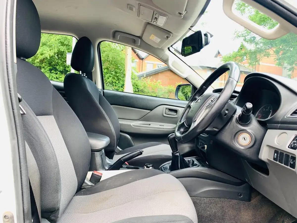 2019-mitsubishi-l200-24di-d-4life-eu6b-double-pickup-big-14