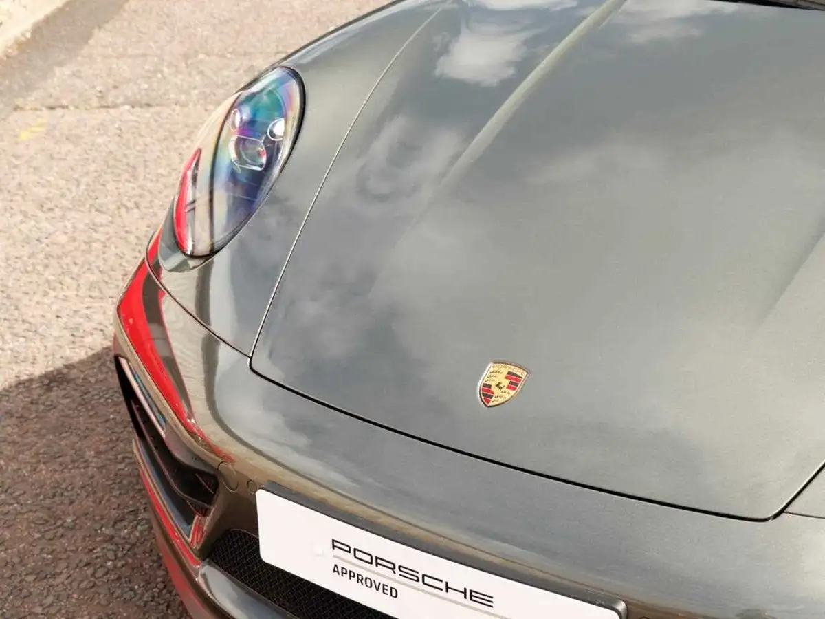 2022-porsche-911-30-carrera-4-gts-coupe-pdk-big-33