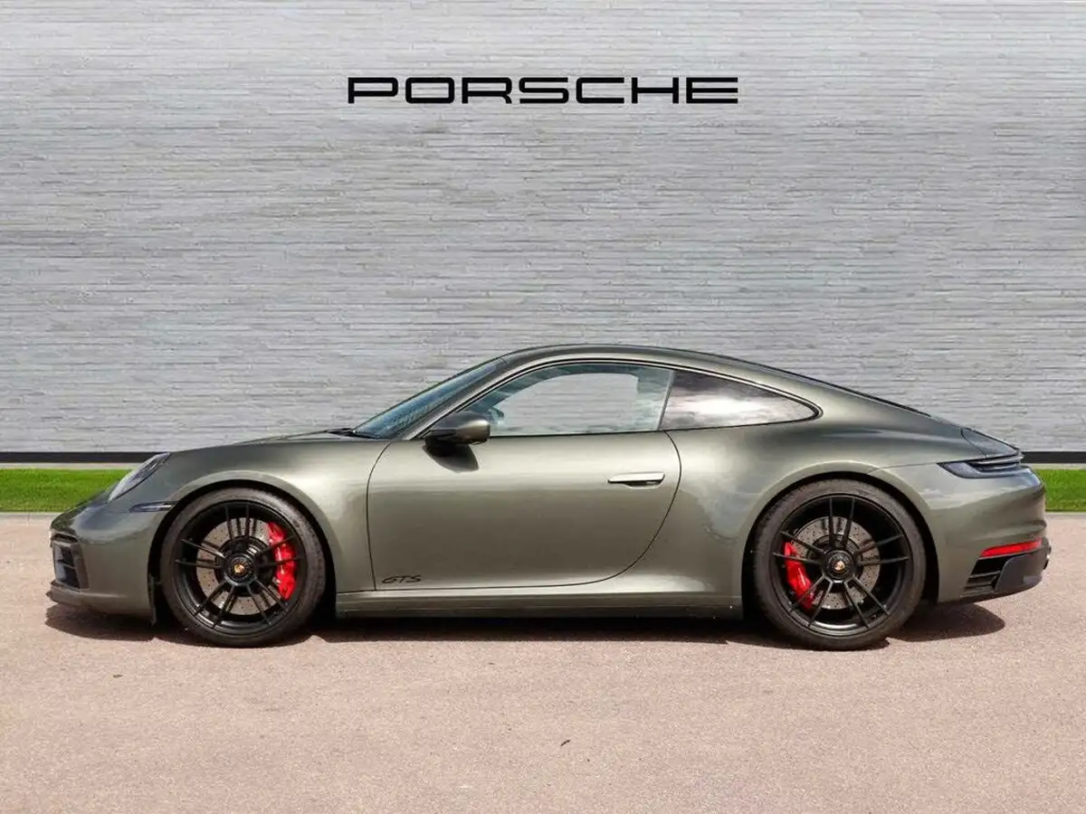 2022-porsche-911-30-carrera-4-gts-coupe-pdk-big-5