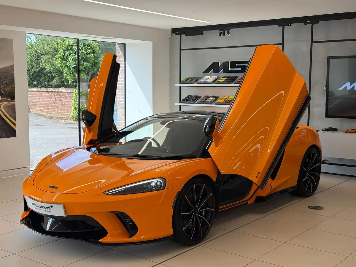 2025-mclaren-gt-40-big-32