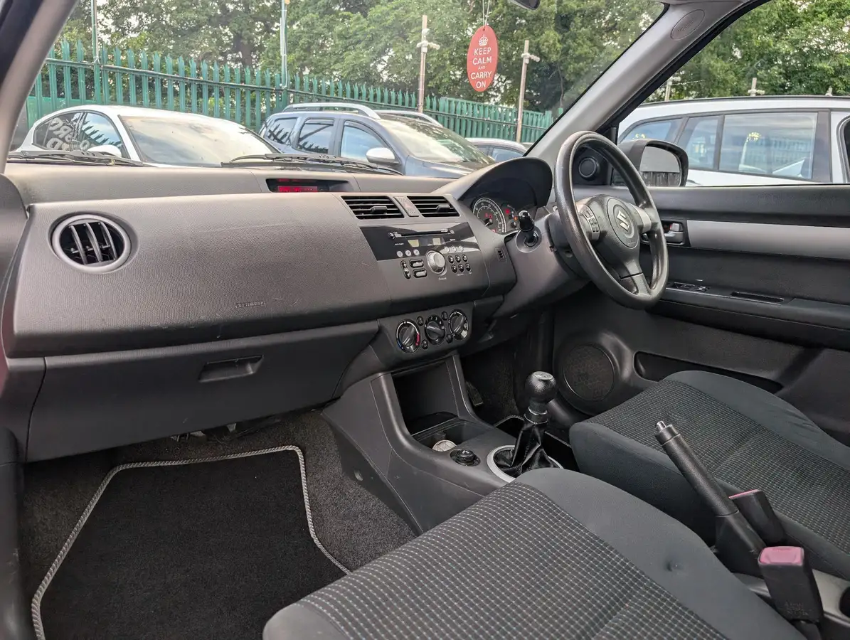 2008-suzuki-swift-15-glx-3d-big-16