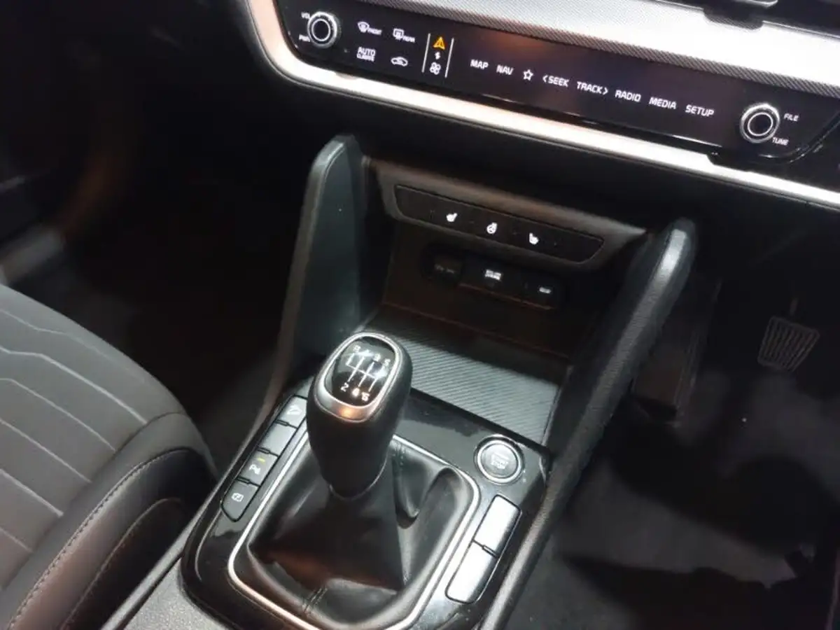 2023-kia-sportage-16-t-gdi-3-148bhp-big-15