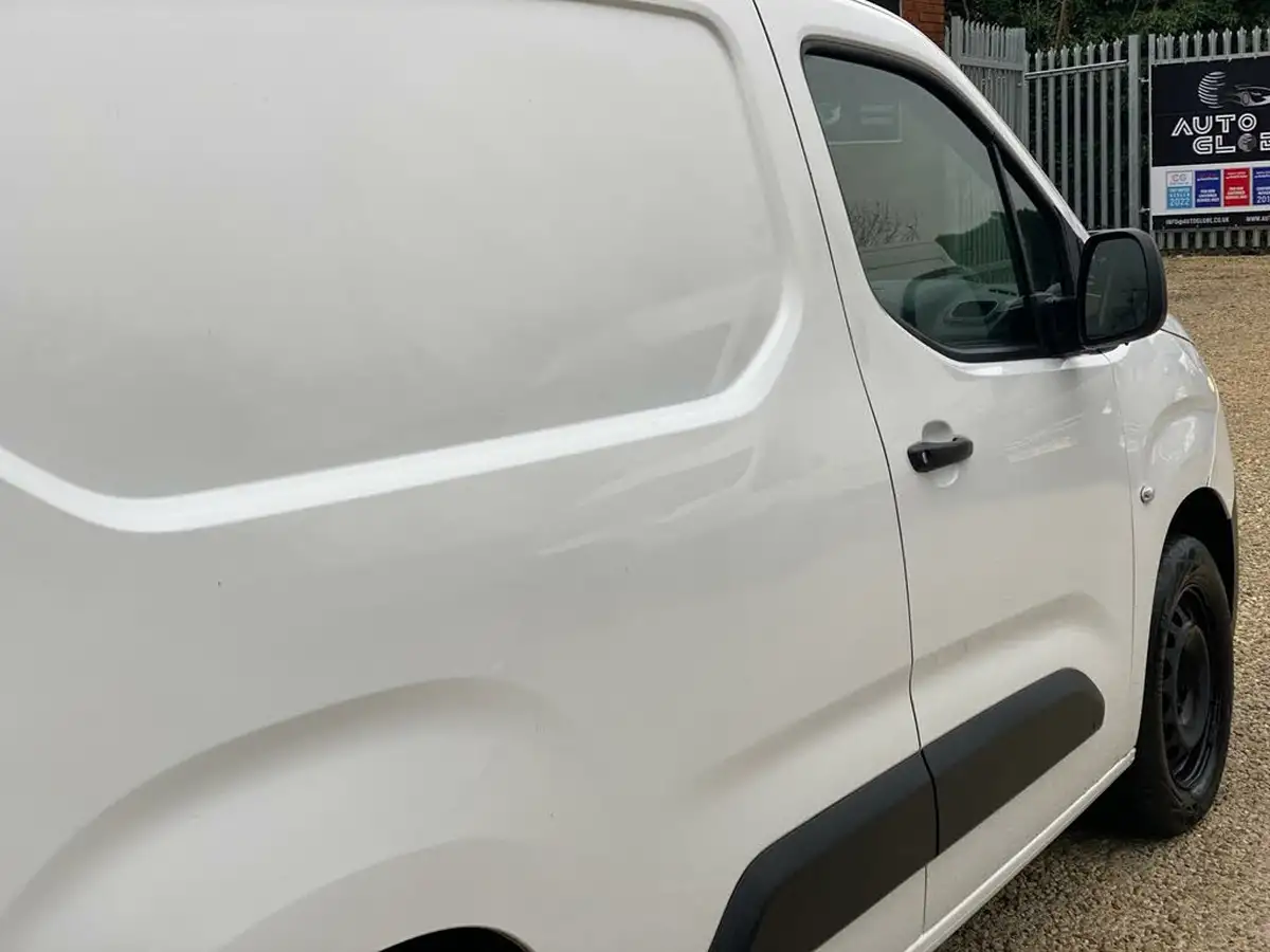 2019-citroen-berlingo-15bluehdi-1000-enterprise-100pseu6dt-e-panel-big-15