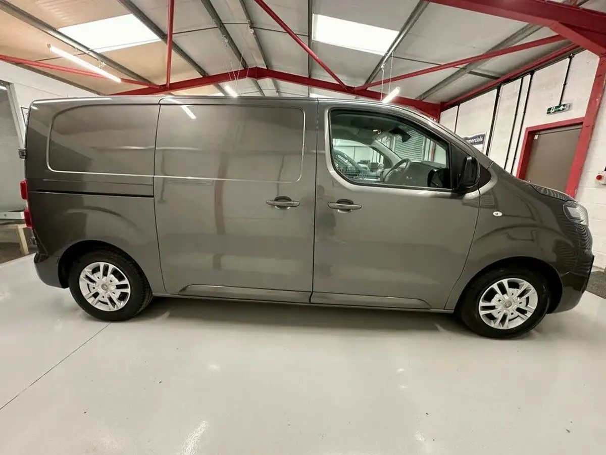 2022-vauxhall-vivaro-15td-2700-l1h1-sportive-120pseu6d-big-7