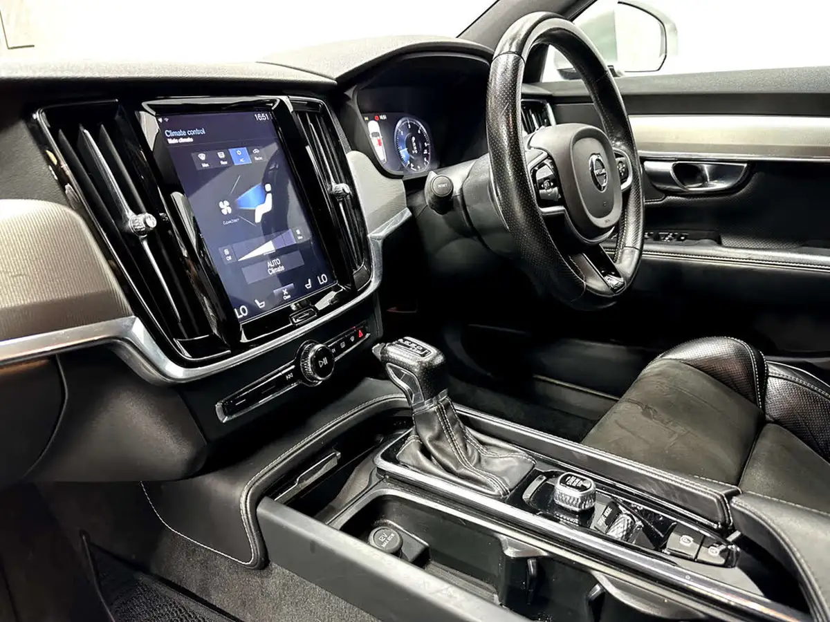 2018-volvo-v90-20td-d4-r-design-big-27