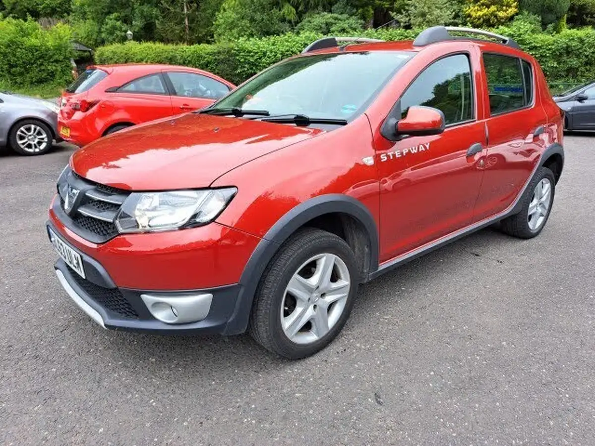 2013-dacia-sandero-stepway-09-laureate-big-7