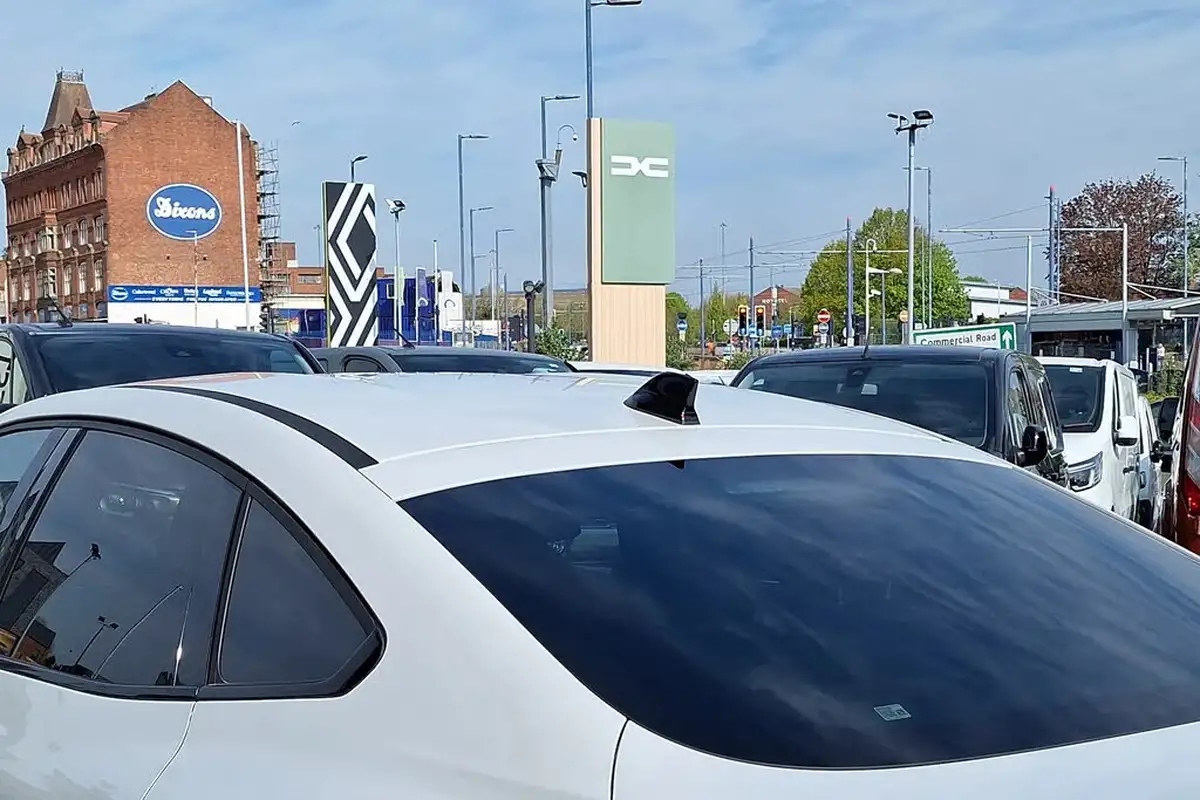 2024-renault-arkana-16-esprit-alpine-big-14