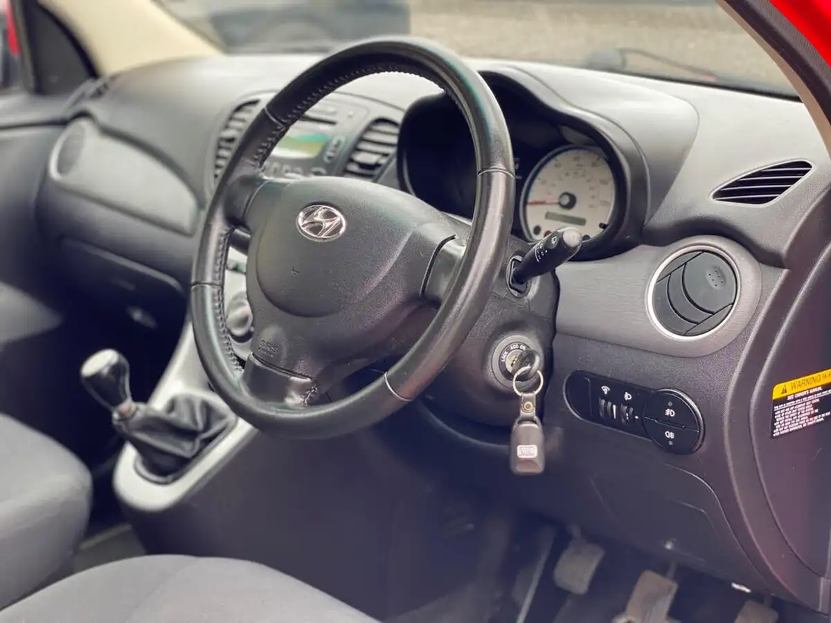 2010-hyundai-i10-12-style-big-7
