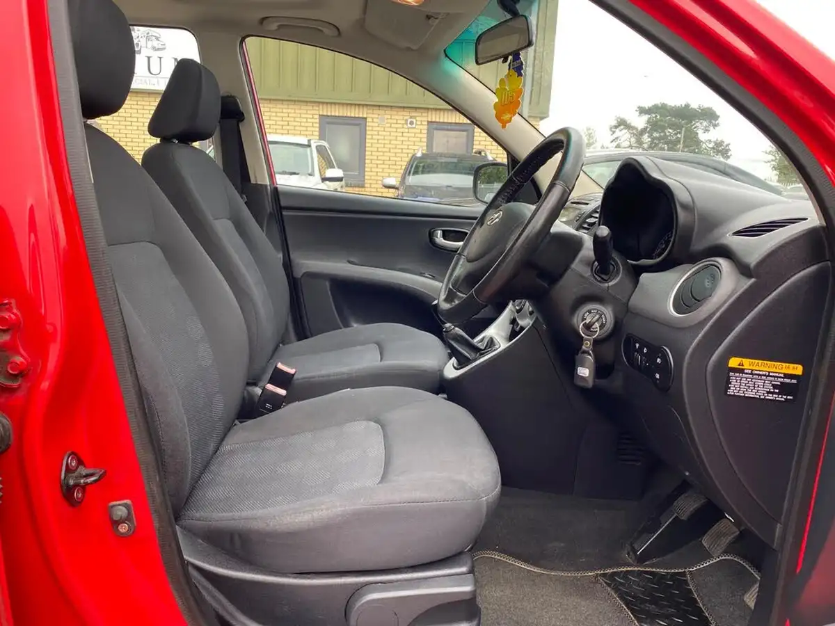 2010-hyundai-i10-12-style-big-31