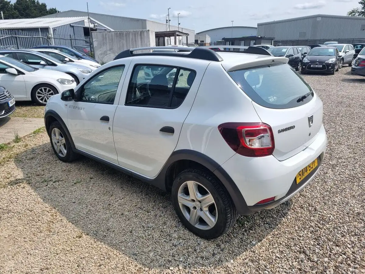 2014-dacia-sandero-stepway-15d-ambiance-big-3