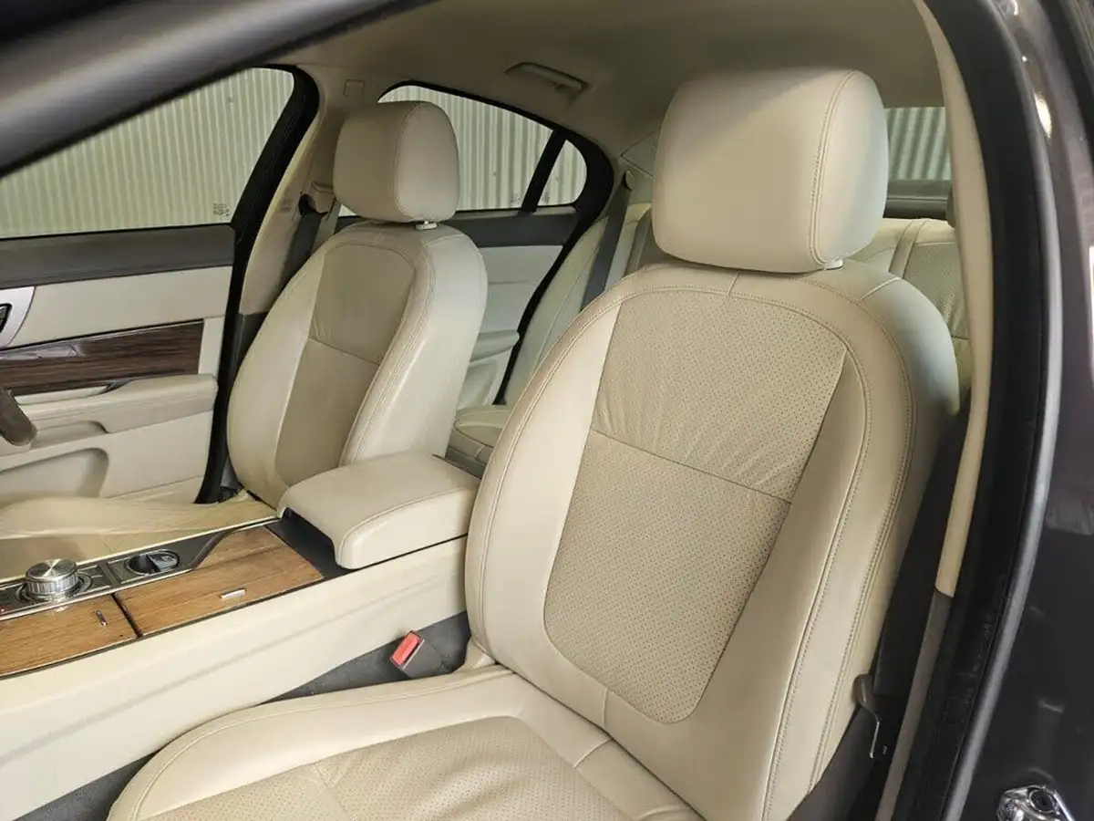 2009-jaguar-xf-27td-premium-luxury-big-16