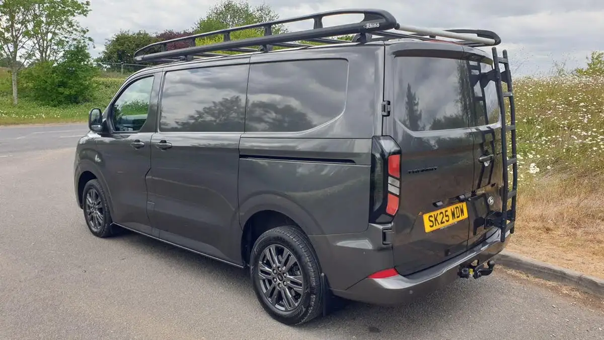 2025-ford-transit-custom-20tdci-320-l1h1-limited-170pseu6e-panel-van-1996cc-auto-big-7