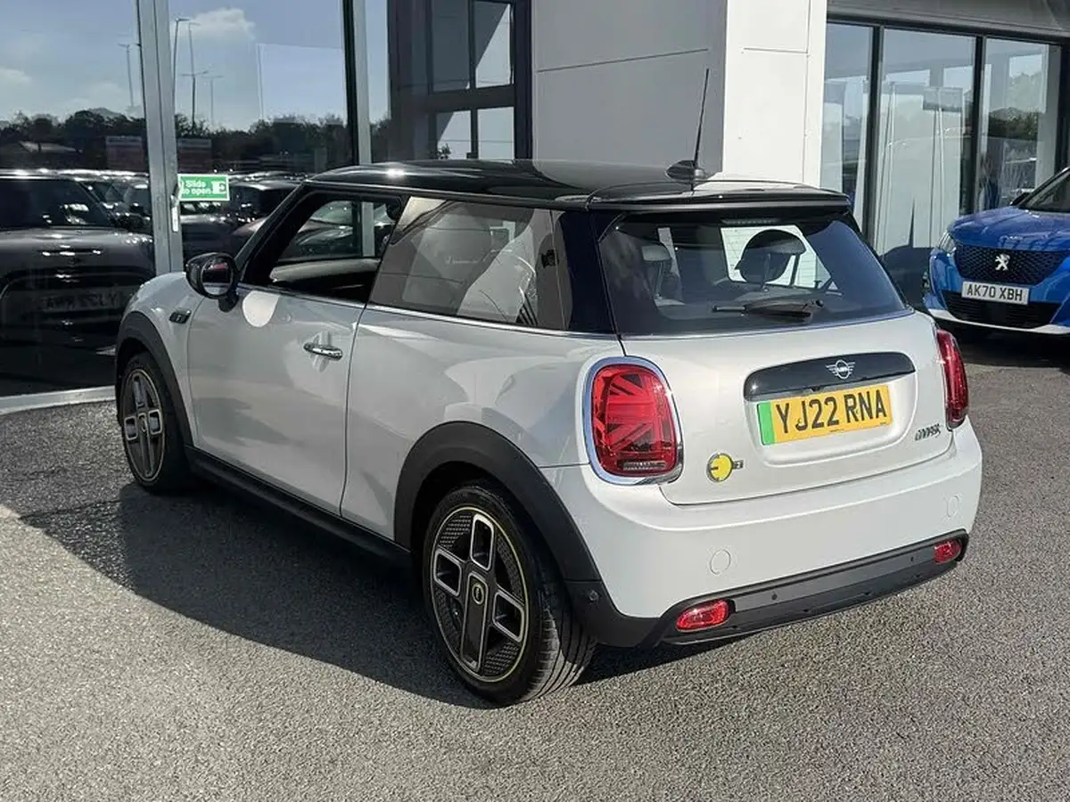 2022-mini-cooper-e-cooper-s-2-big-15