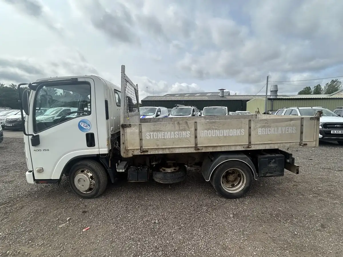 2013-isuzu-truck-n-30td-n35150-t-grafter-dropside-truck-big-6