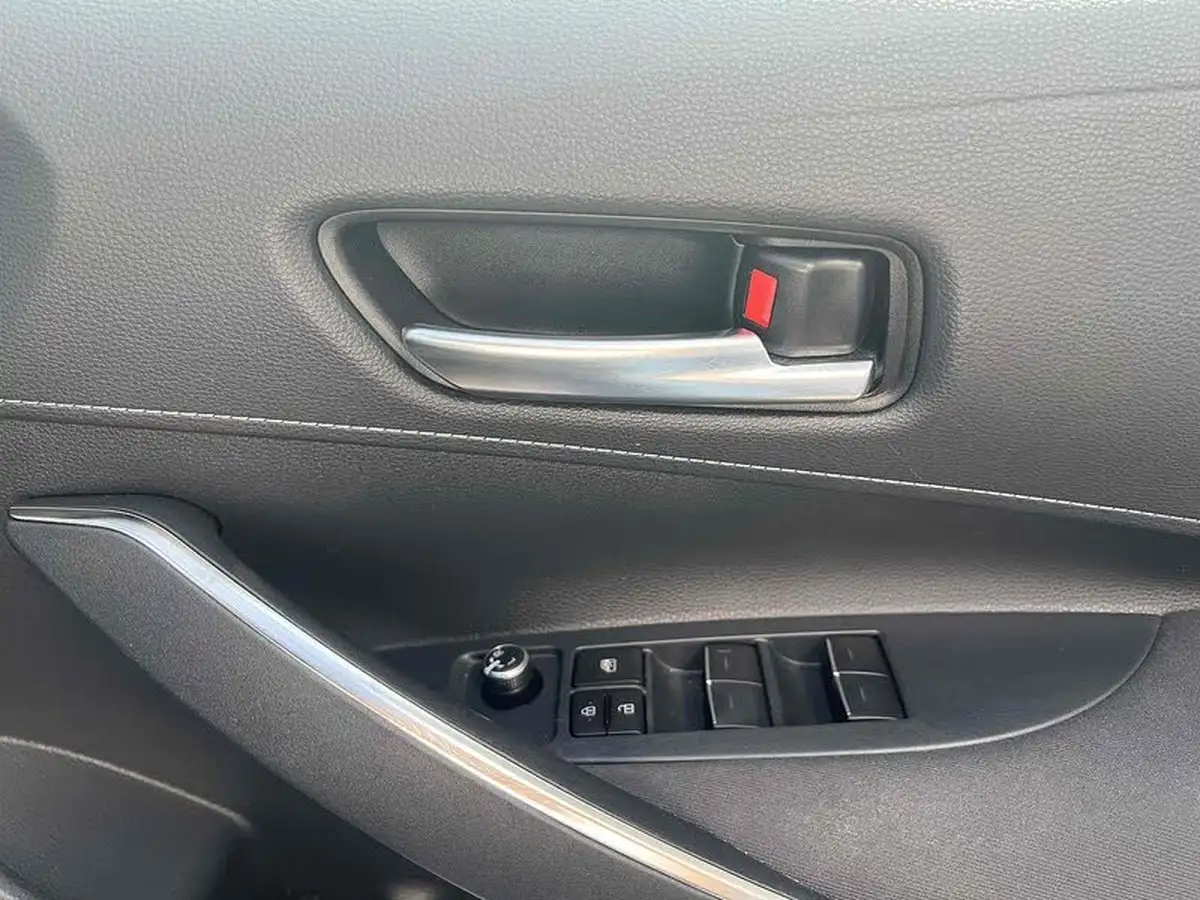 2020-toyota-corolla-18-vvt-i-icon-tech-spare-wheel-hatchback-5d-big-40