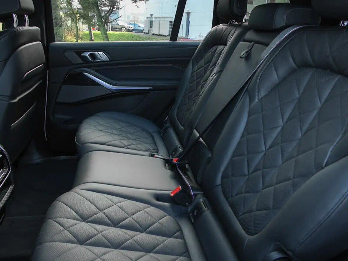 2024-bmw-x7-30-xdrive40i-m-sport-big-11
