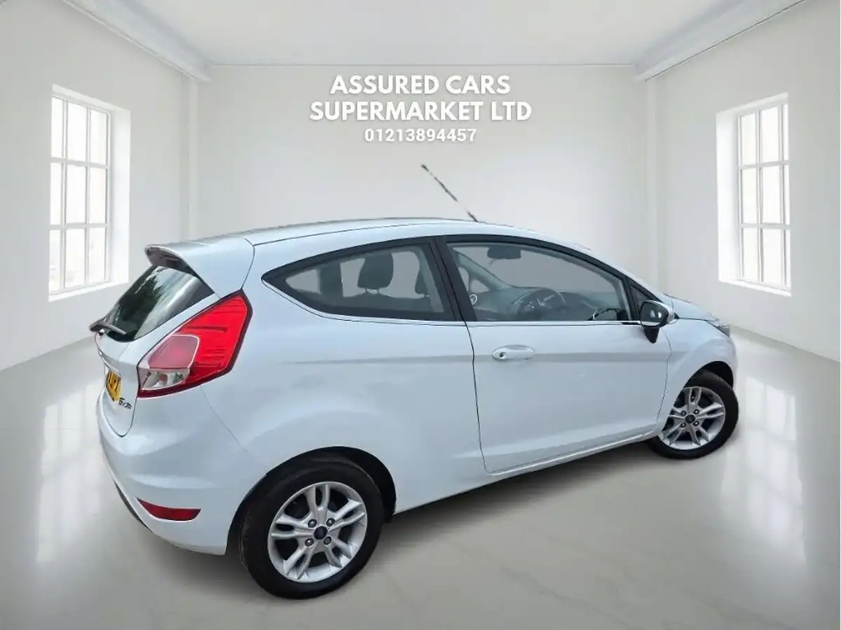 2016-ford-fiesta-10t-zetec-100ps-ecoboost-ss-3d-big-5