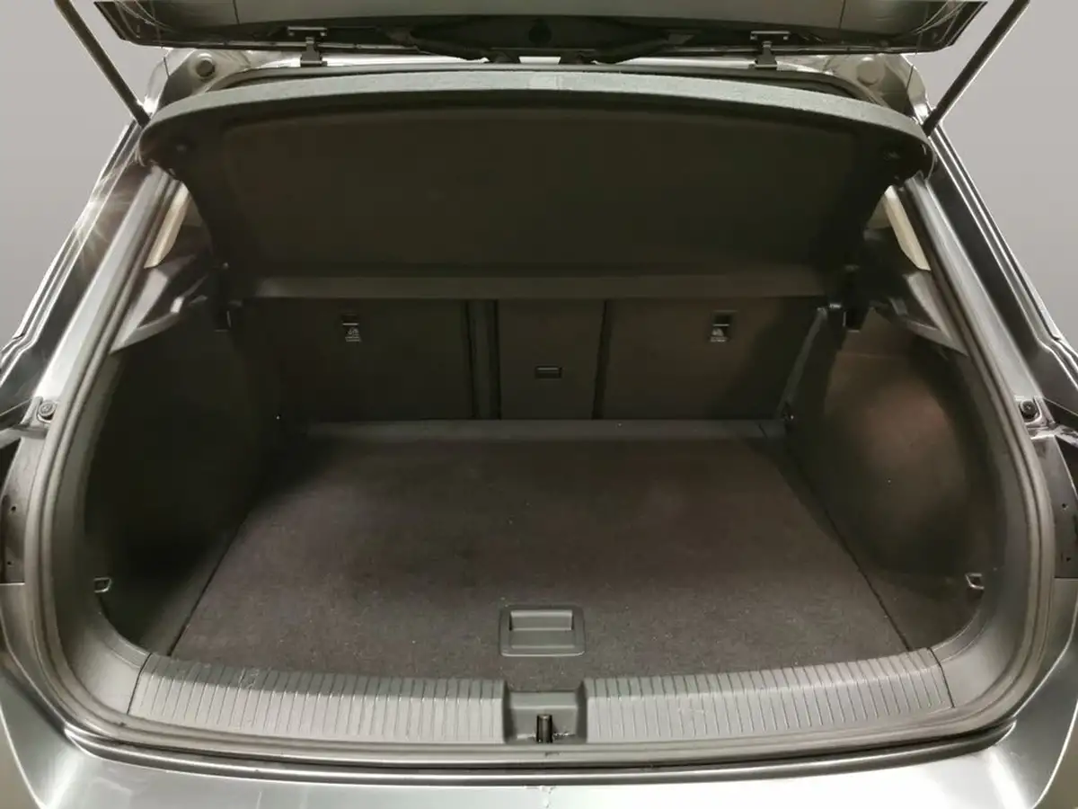 2019-volkswagen-t-roc-16tdi-se-big-42
