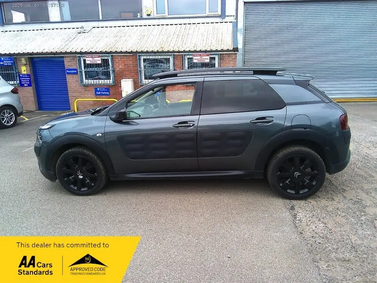 2015-citroen-c4-cactus-16bluehdi-flair-big-0