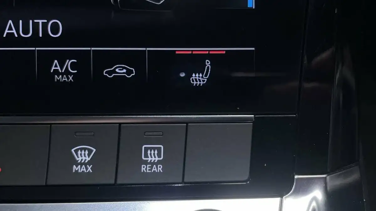 2021-audi-e-tron-50e-technik-station-wagon-big-22
