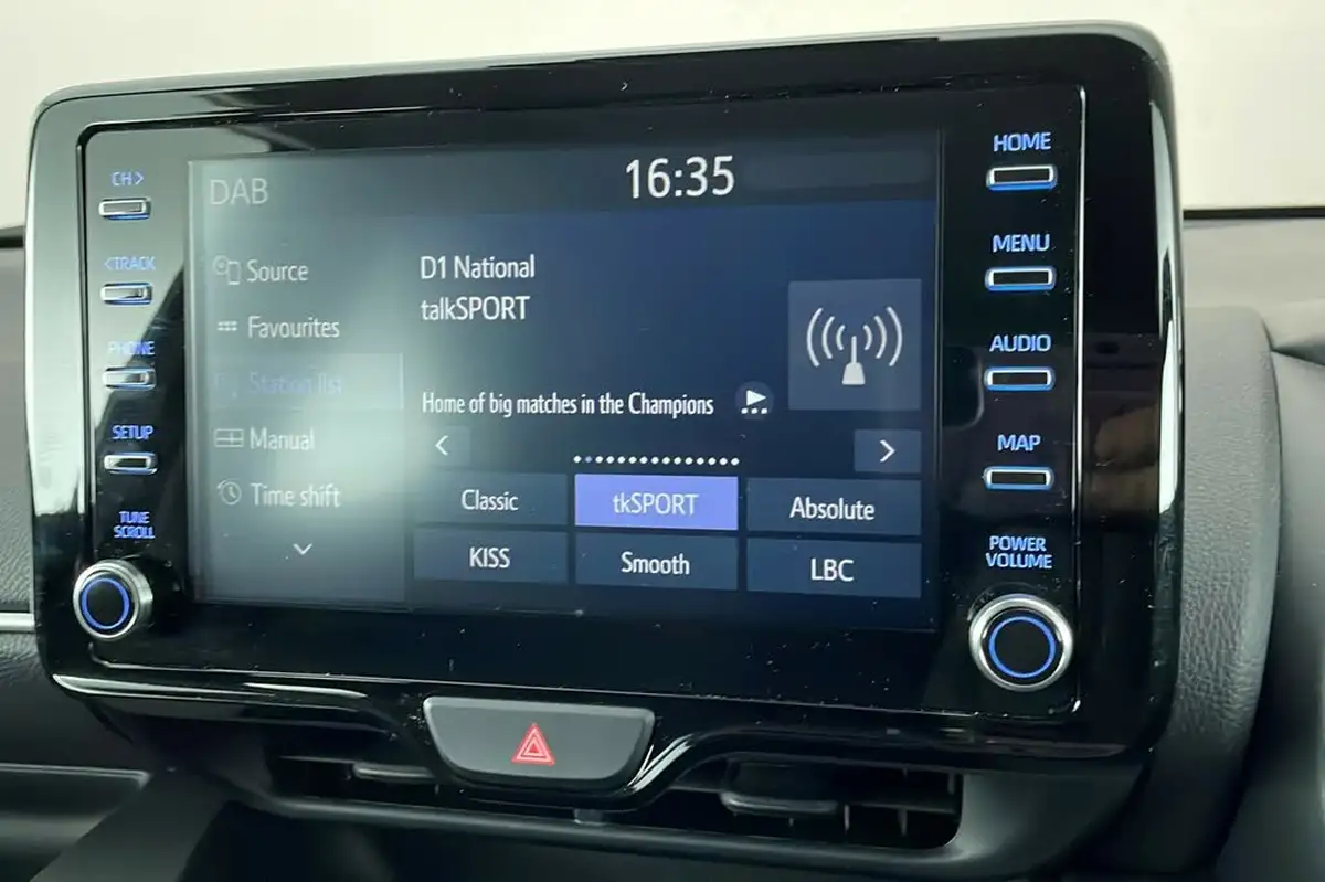 2023-toyota-yaris-15-vvt-i-design-big-19