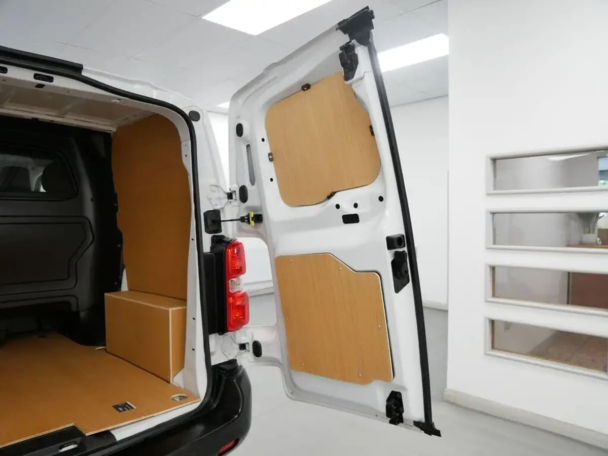 2022-peugeot-expert-20-bluehdi-professional-premium-standard-1200-big-29