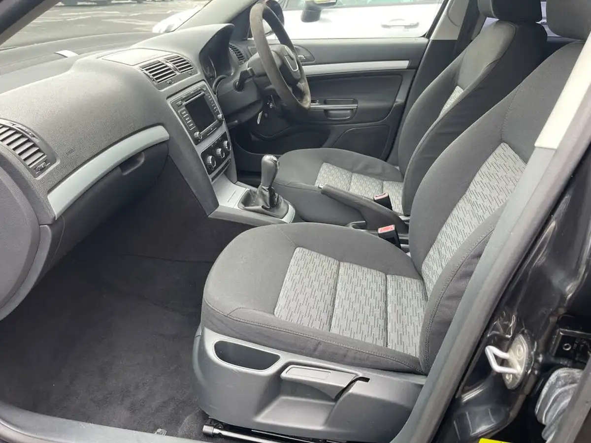 2010-skoda-octavia-14-se-tsi-122bhp-hatchback-big-22