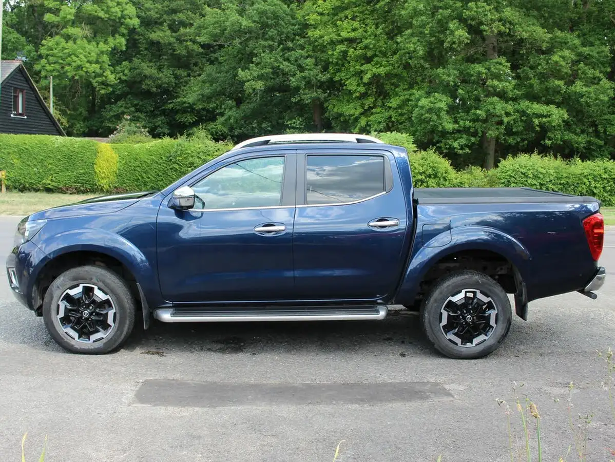 2021-nissan-navara-23dci-tt-tekna-8-navileather-auto-big-1