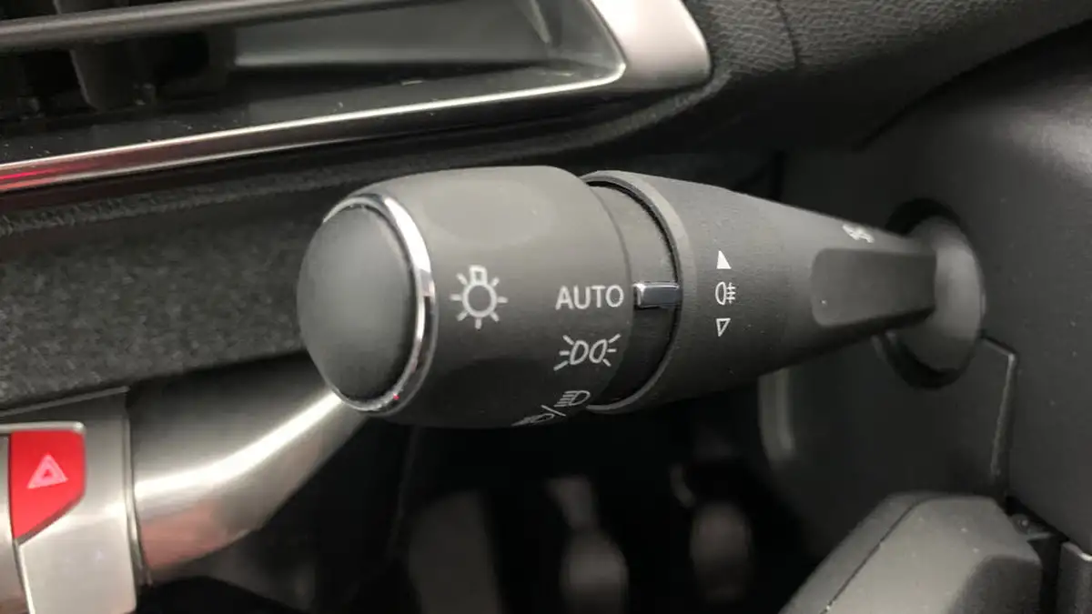 2022-peugeot-3008-suv-15-bluehdi-allure-premium-big-33