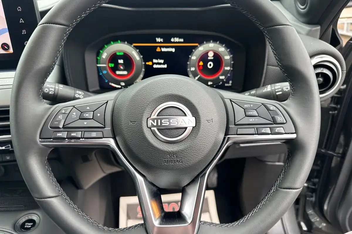 2025-nissan-juke-16-hybrid-n-connecta-big-30