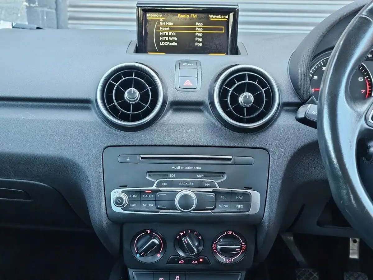 2017-audi-a1-10-tfsi-sport-hatchback-3d-big-25