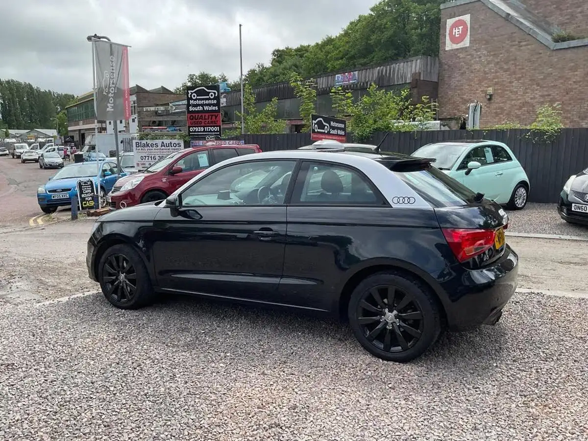 2011-audi-a1-14-sport-tfsi-hatchback-3d-big-77