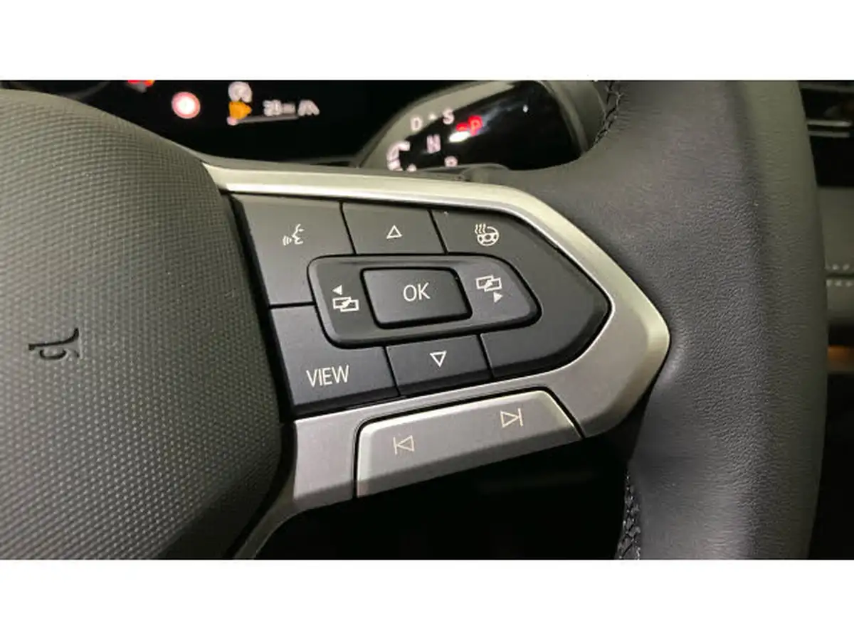 2025-volkswagen-tiguan-15-etsi-match-150ps-big-17
