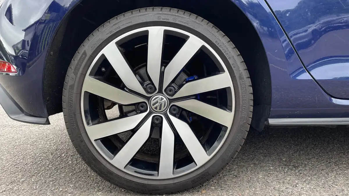 2020-volkswagen-golf-14-tsi-gte-advance-big-18