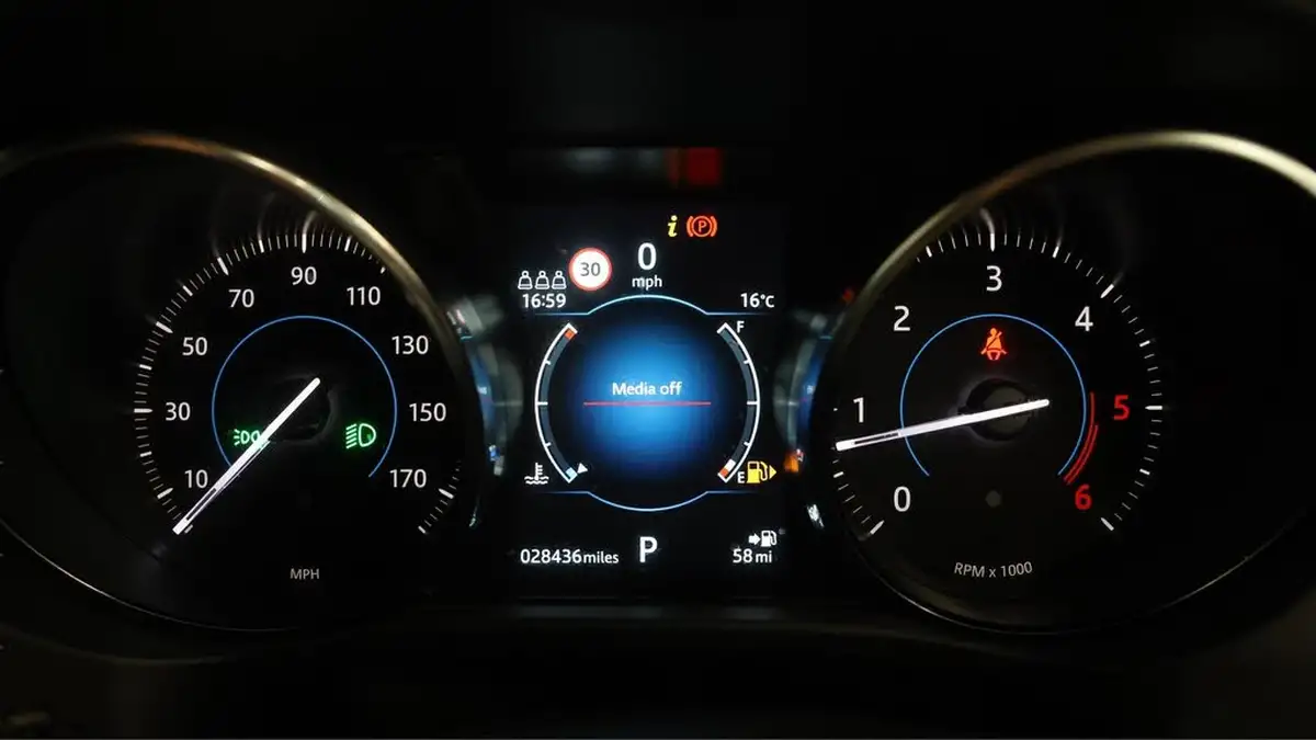 2019-jaguar-f-pace-20-i4d-r-sport-180ps-auto-big-9