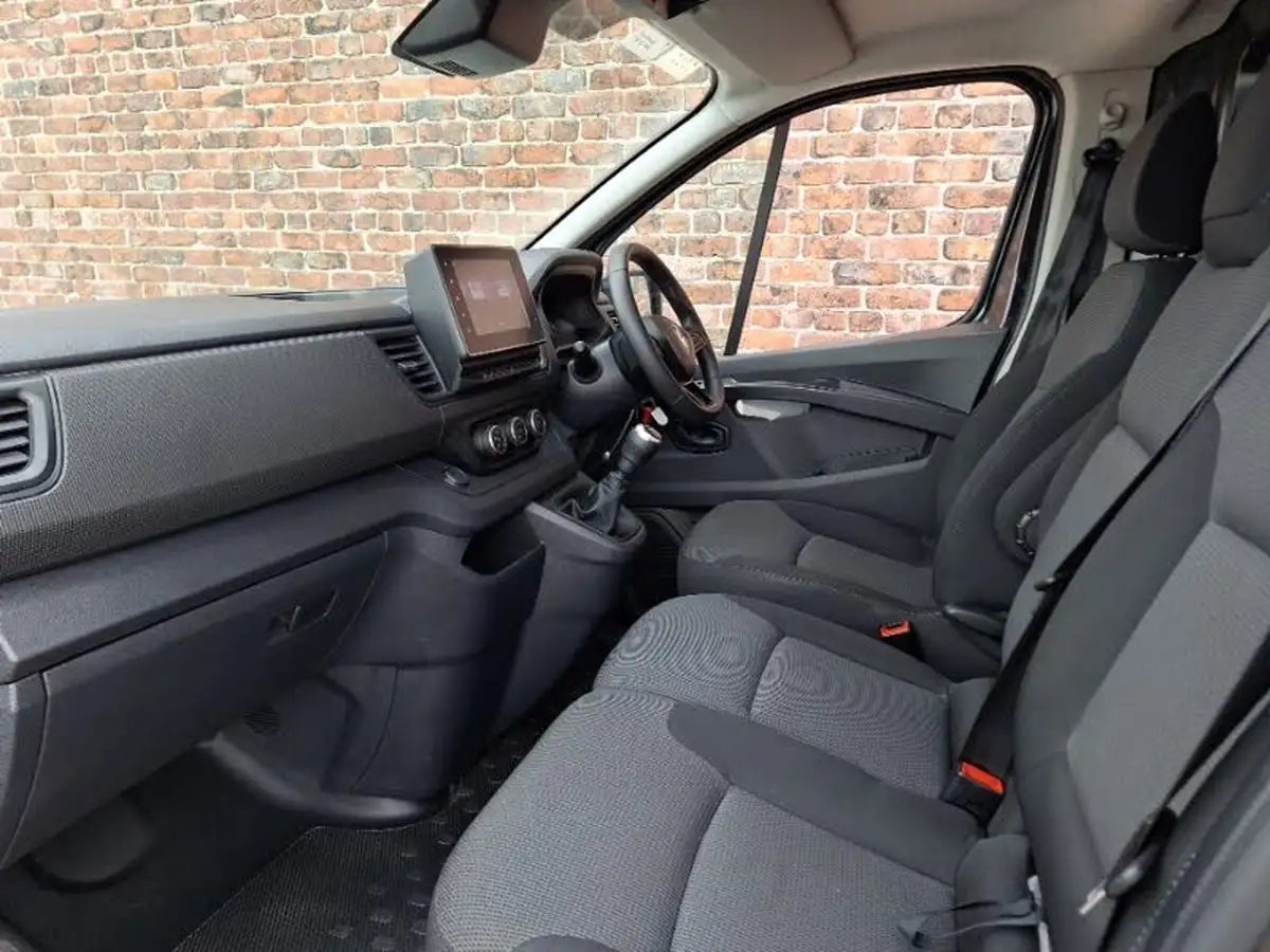 2023-renault-trafic-20dci-sl30-130-advance-eu6d-big-4