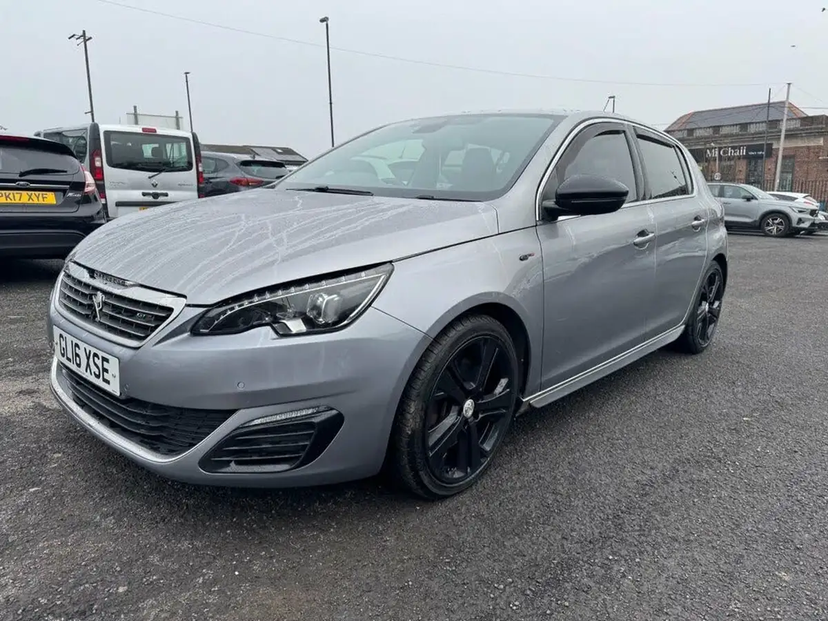 2016-peugeot-308-20-bluehdi-gt-eat6-big-17