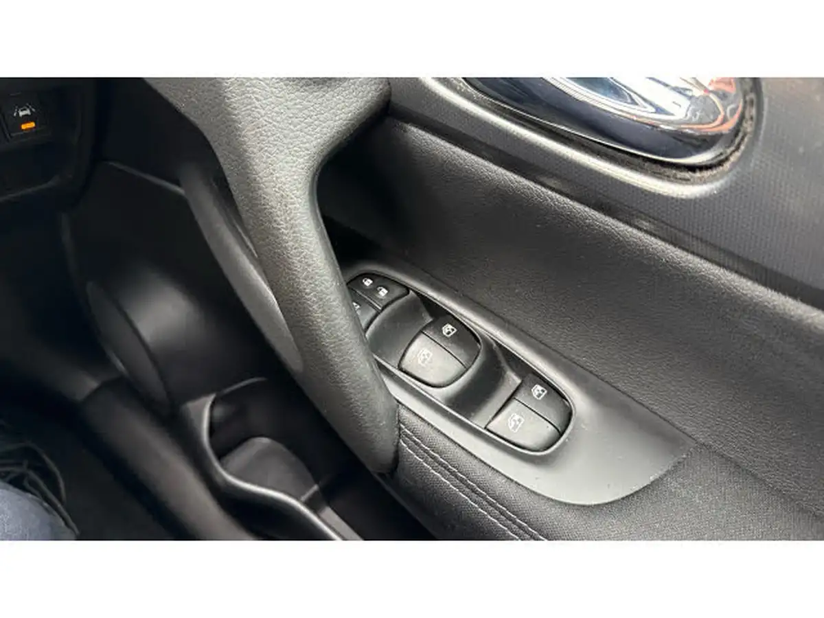2018-nissan-qashqai-12-dig-t-n-connecta-big-23
