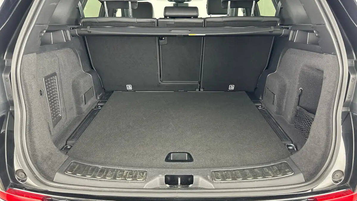 2022-land-rover-discovery-sport-15-p300e-r-dynamic-se-big-20