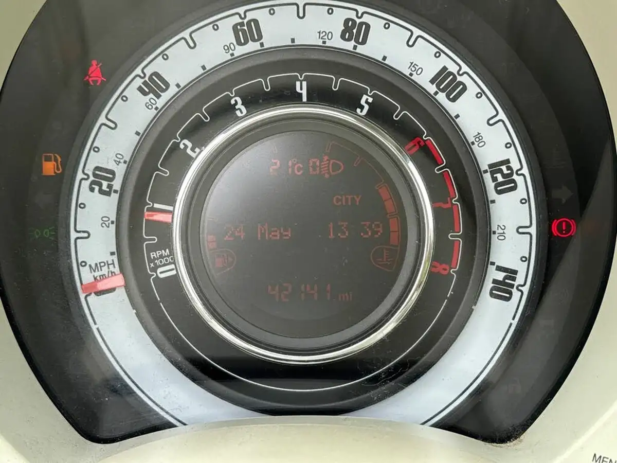 2019-fiat-500c-12-lounge-big-13