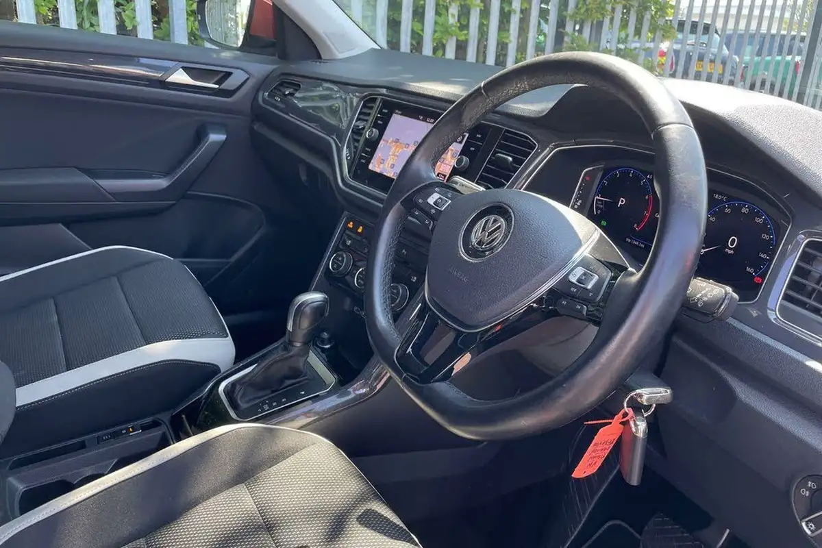 2020-volkswagen-t-roc-15-tsi-sel-dsg-big-27