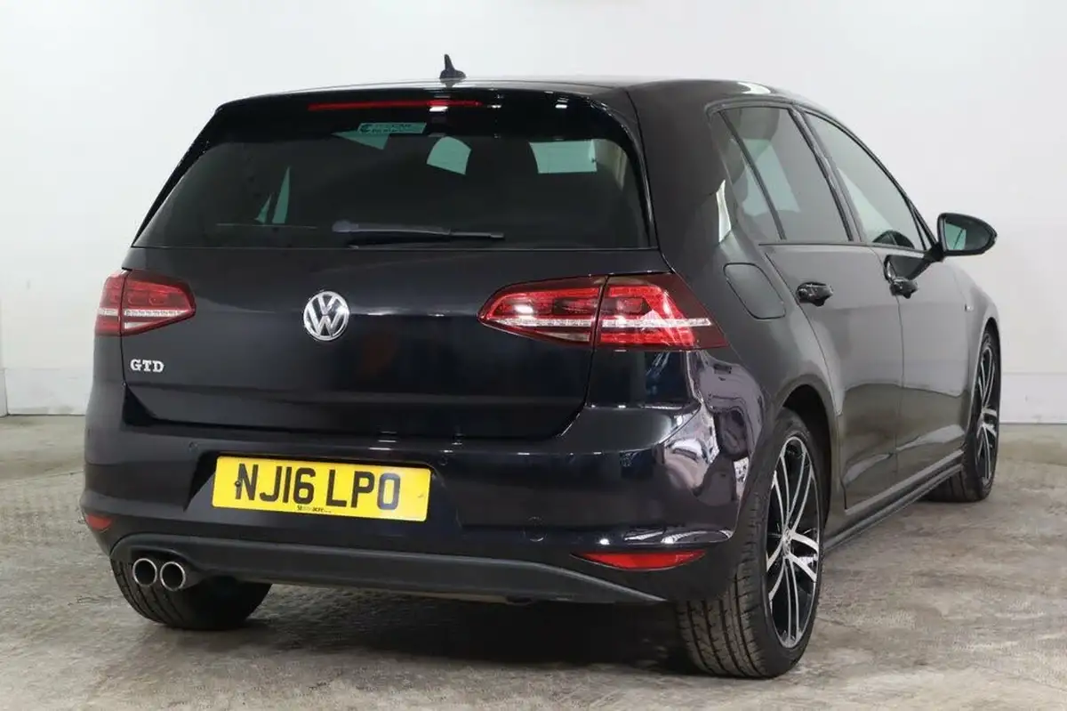 2016-volkswagen-golf-20tdi-gtd-bmt-hatchback-5d-big-3