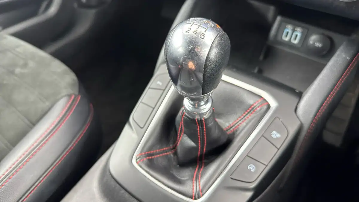 2021-ford-kuga-15-st-line-edition-big-16