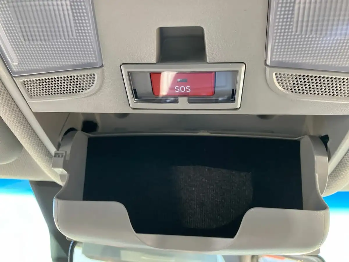 2023-hyundai-kona-e-se-connect-big-35